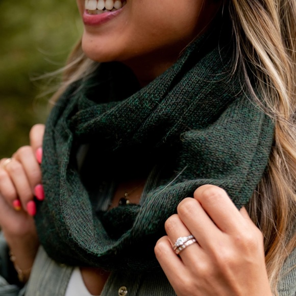 Andes Milkshake Scarf, Color Forest, One Size - Picture 1 of 4